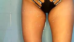 Bluee Official Squirts With Dildo Pleasure?