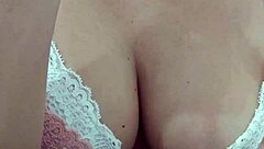 Brazilian MILF chats daily and prepares for webcam live 😊