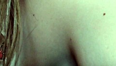 Gelinin düğünde boğulup ayakta sikiş ıslak am sikilme ve krema dolumu