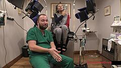 カラニ・ルアナに年一健康診断でお尻広げられて興奮