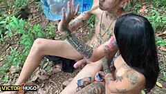 Gadis bertatu 18+ jilat memek di hutan selepas hisap ganja, apa jadi seterusnya?