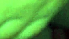 Mata bertemu manis sambil jilat pepek isteri sebelum kongkek missionary.