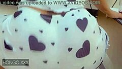 i shake my fat black ass in amateur twerk