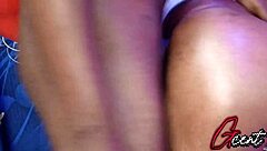 Kawan Nikmati Seks Doggy Cepat Dengan Kontol Besar