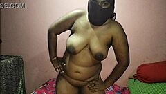 Kongkek Anal Keras Tak Berhenti dengan Ibu Tiri