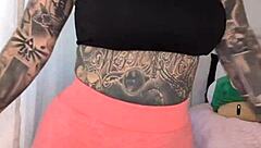 Melody Radford Tries On Gym Tights!