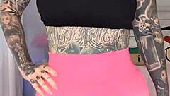 Melody Radford Tries On Gym Tights!