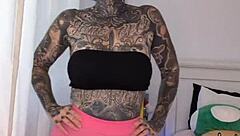 Melody Radford Tries On Gym Tights!