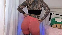 Melody Radford Tries On Gym Tights!