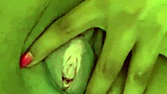 إصبع كس عذراء شهي شوكولاتي حتى أصرخ وأبلل