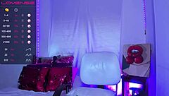 Colombian babe JULIETA VENUS treats that dildo like a REAL COCK in her wet bubble butt session.