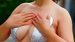 Female Warrior's Costume Gets Completely Destroyed!