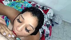 Es toda tímida pero si sabe chupar polla está colombiana embarazada