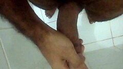 Emo tarzı günlük ortamda gösterisi