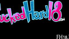 Chica caliente de 18 charlando casual y provocativa