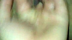 妻の濡れたマンコをファックして潮吹きとイキを狙う