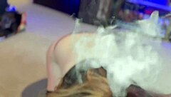 ناتشو دادي يمص زب وياخد لبن في بوقه مع طيز فقاعية