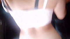 Vil du at jeg skrur opp TV-en så naboene ikke hører oss knulle til jeg kummer i munnen din?