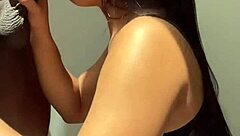 素人夫婦ニスデルが隣人のデカ黒チンポを舐め回し味わってハメまくり！