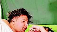 Sistya derin yarrak emiyor sonra sert binip orgazm olup yarrak üstüne akıtıyor