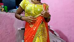 Aku tak percaya macam mana aku jadikan bhabi desi ni pelacur kecil 18+ aku, kongkek dia kuat dalam threesome liar dengan tetek besar melantun ke sana sini