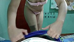 каждый раз когда жена уходит падчерица становится похотливей и приходит дразнить меня в комнату