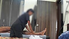 Det skjulte kameraet fanget hvert øyeblikk av happy ending massasjen i detalj.