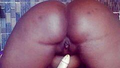 Queensandypussy Fingers and Fucks Her Wet Pussy with a Dildo Until She Squirts