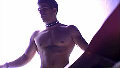 Diamanda Foxx Esta Cougar Rubia Jugando Con Dildo Luego Folle Por Polla Enorme.