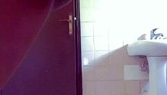 Wet bathtub masturbation with pussy creaming