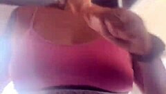 아마추어가 큰 엉덩이에 엉덩이 플러그 꽂고 헬스장 가서 야외 페티시 즐기다 젖은 보지로 애널 준비