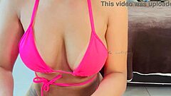 rosa vermelha experienced intimacy once and now anticipates another moment