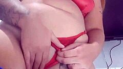 i bought this new little outfit an' already went to flash my big ass on cams