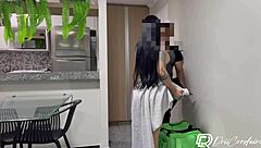 Morena safada gets wild with the delivery guy in a hot creampie session 😈