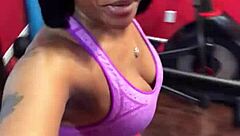 i can't stop watchin' cherokee shakin' her big ebony ass on the treadmill in solo workout