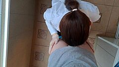 Молодая русская докторша делает минет во время приема в стиле ASMR POV