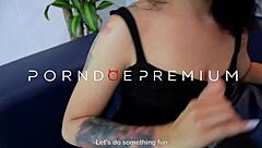 베로니카 리얼 첫 장면에서 미션너리 섹스가 레즈비언 라티나 키스로 변해!