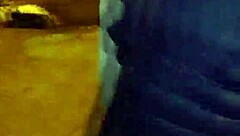 Давлю бабки за приставания к сочной венесуэльской милфе в красных стрингах ради публичного траха