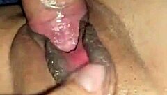 Hey, perempuan remaja kurus halus 18+ ini bagi badan ketatnya sekarang