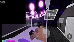 kendimi tutamayıp rastgele büyük götlü fahişeyi götünden sert sikiyorum, dar deliğini pompalayıp daha fazla inlemesini sağlıyorum