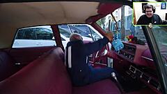 Lelaki nerd hitam ambil gadis putih kurus dan bawa ke garaj untuk sesi tebuk kasar