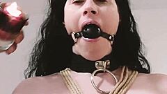 She explored a bit of her kinky side with outdoor anal assfucking and squirting.