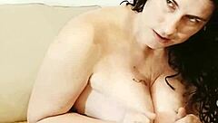 She explored a bit of her kinky side with outdoor anal assfucking and squirting.