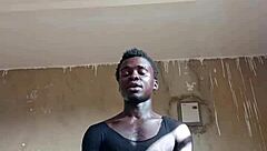 Devasa yarrak dansımla günü ısıtıp aşırı azıyorum