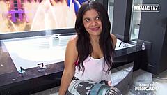 apa jadi bila latina Vick Valencia susu besar 18yo dioles minyak dan dikorek dalam casting keras?