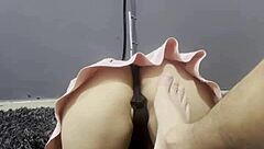 Nyt hus møbel lader teen få anal creampie i udendørs offentlig sex.