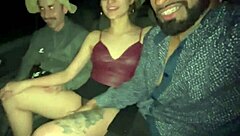 Si loirinha buat kacau dengan dua orang kat carona kereta, cipta aventura seronok kat jalan