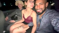 Si loirinha buat kacau dengan dua orang kat carona kereta, cipta aventura seronok kat jalan