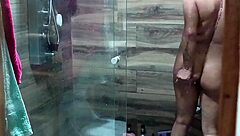 arrives home spies sister-in-law depilating before bath gets excited masturbates