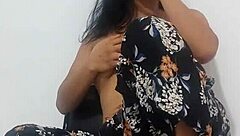 Woman Dancing Showing Her Big Ass And Tits Very Good